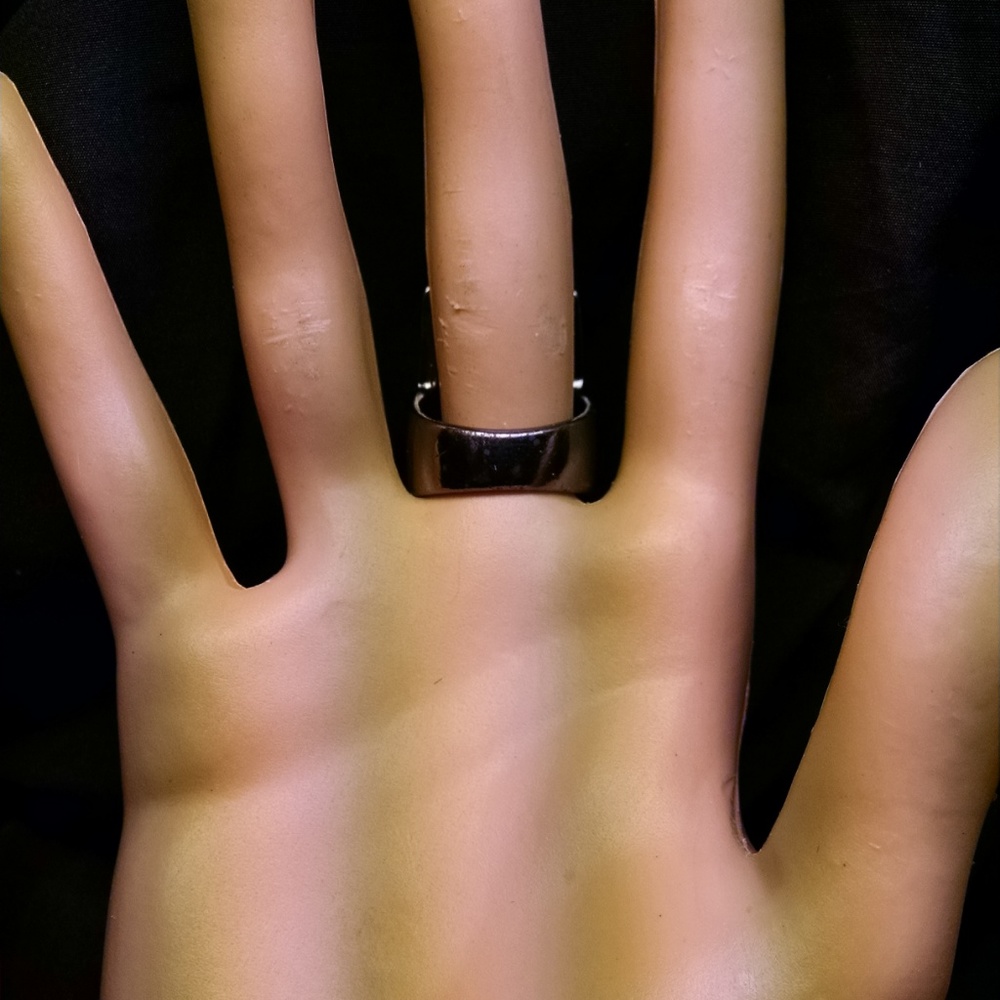 Rare Rectangle Shape Hallow Sexy Ring - image 3